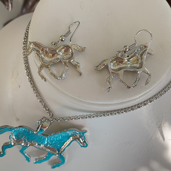 Colourful enamel Horse choker necklace with matching earrings SET new - Picture 11 of 12